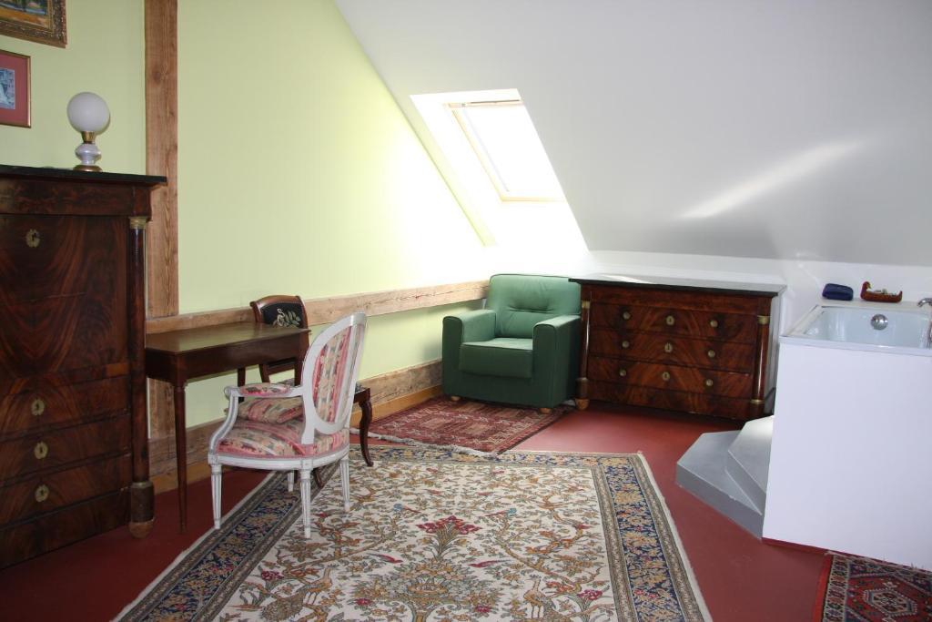 Orli Hnizdo At Chateau Novak Křivoklát Zimmer foto