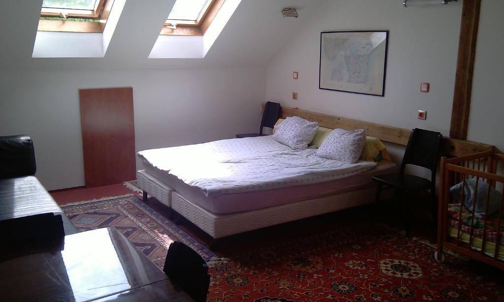 Orli Hnizdo At Chateau Novak Křivoklát Zimmer foto